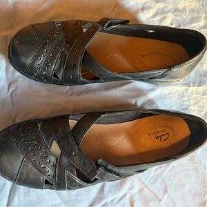 Clarks Women's Black Leather Flats
